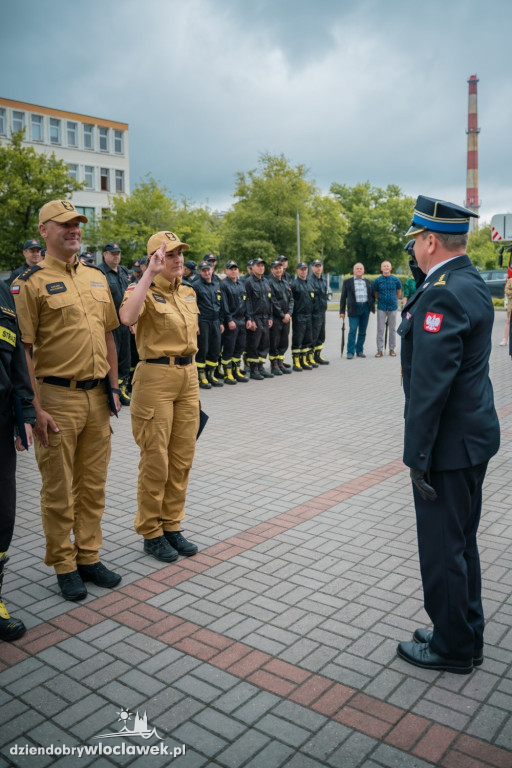 Zmiana służby i ślubowanie strażaków PSP Włocławek