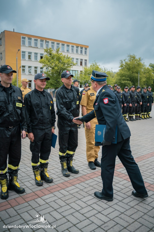 Zmiana służby i ślubowanie strażaków PSP Włocławek