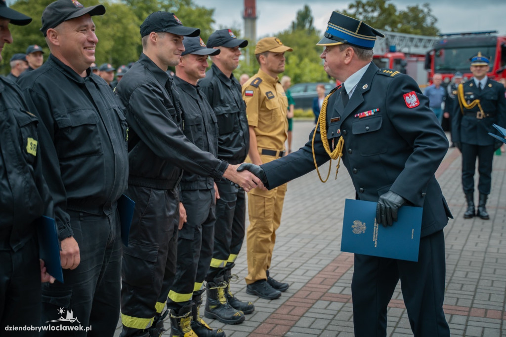 Zmiana służby i ślubowanie strażaków PSP Włocławek