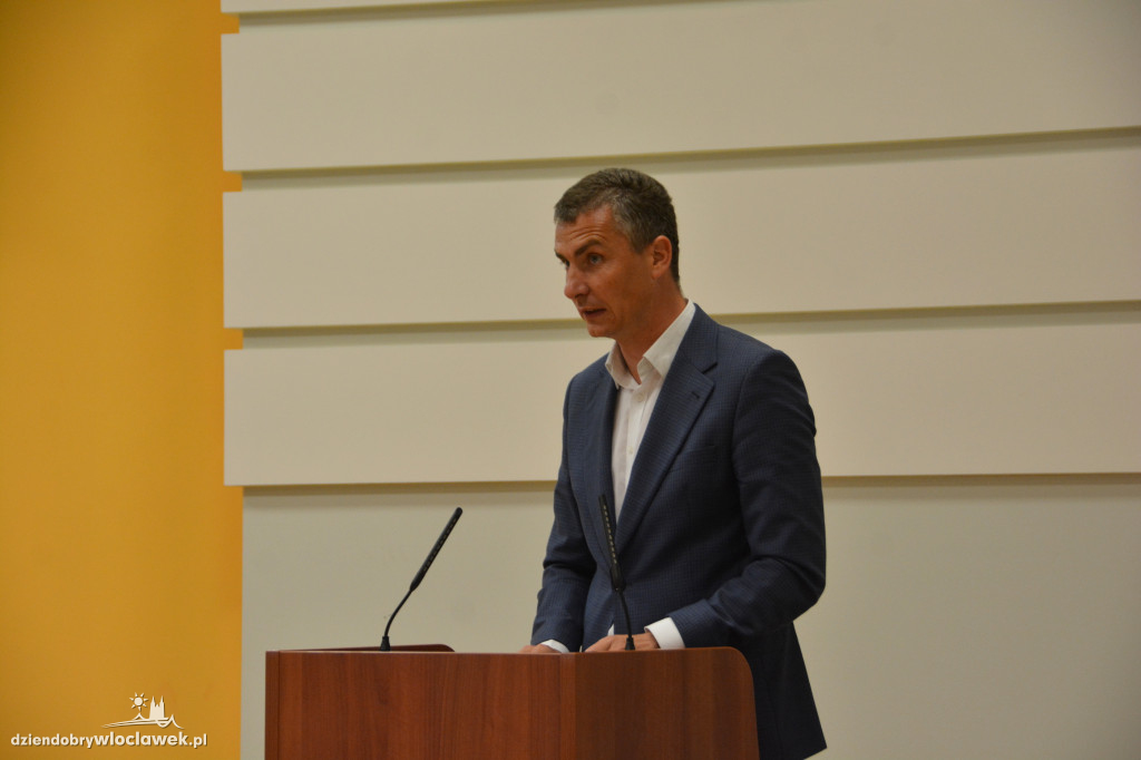Ślubowanie nowego radnego