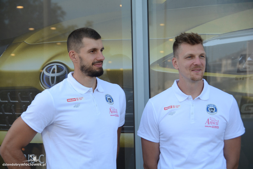 Koszykarze Anwilu będa jeździć toyotami