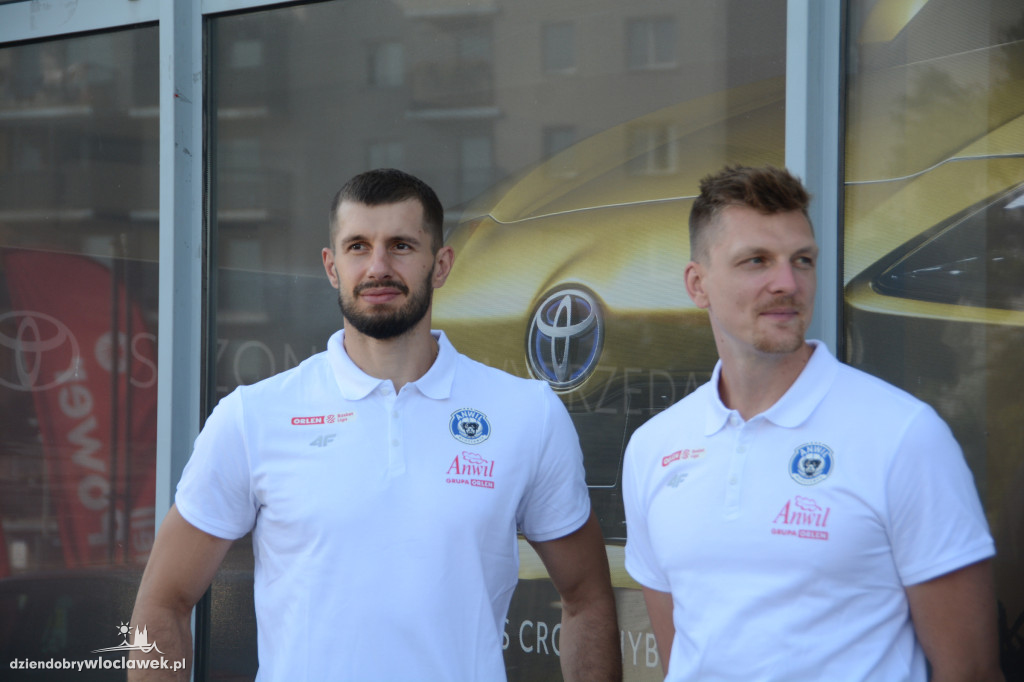 Koszykarze Anwilu będa jeździć toyotami