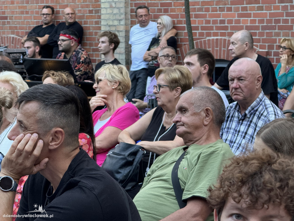 Koncert na leżakach: Przystanek Kultura