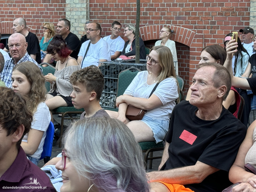 Koncert na leżakach: Przystanek Kultura