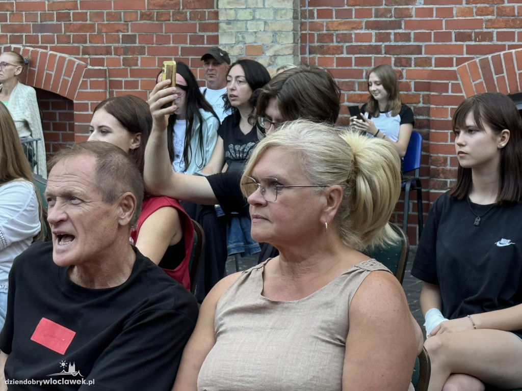Koncert na leżakach: Przystanek Kultura