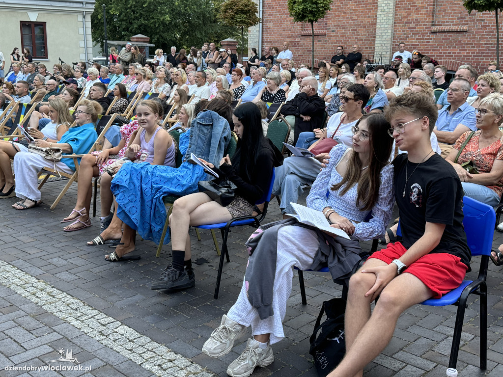 Koncert na leżakach: Przystanek Kultura