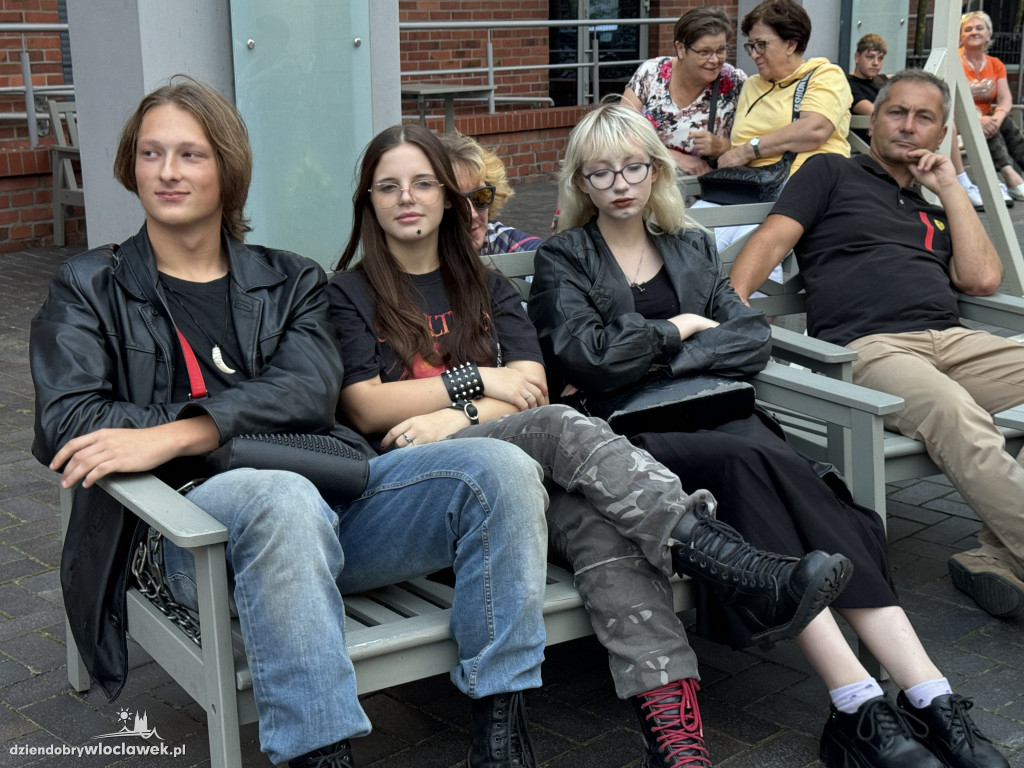 Koncert na leżakach: Przystanek Kultura