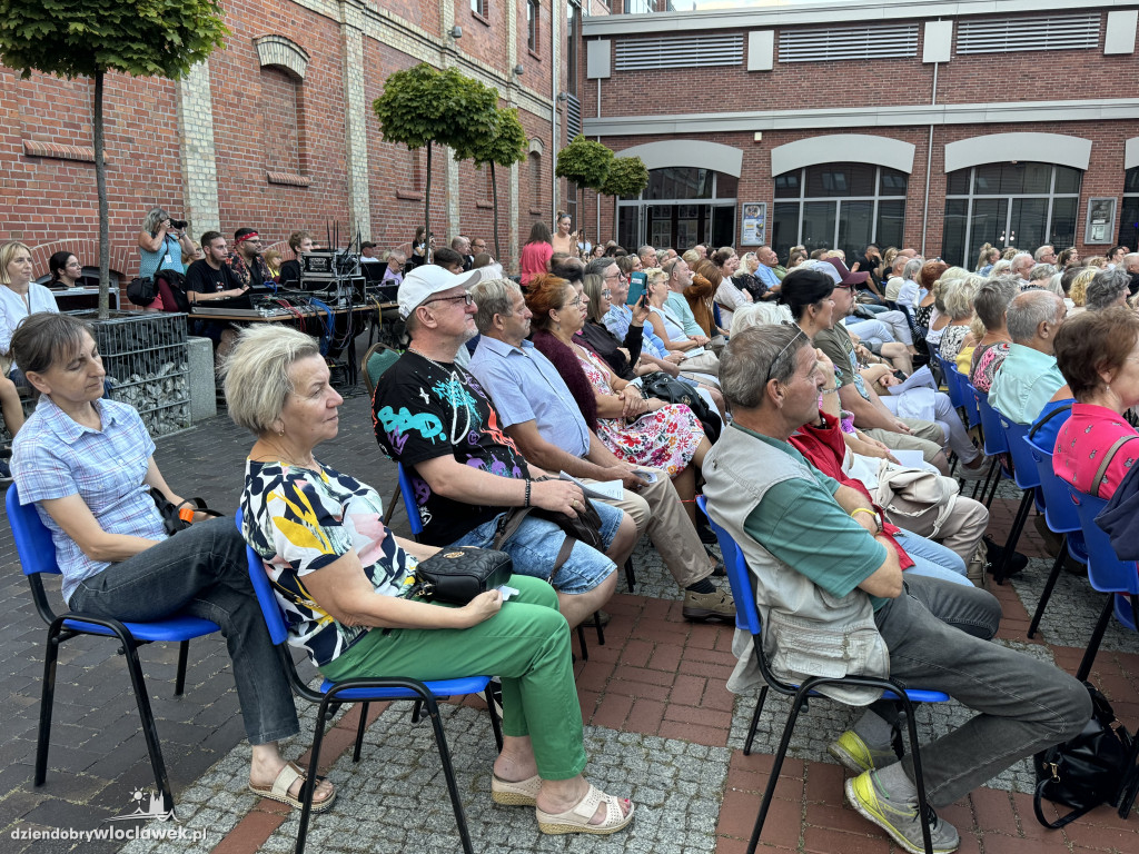 Koncert na leżakach: Przystanek Kultura