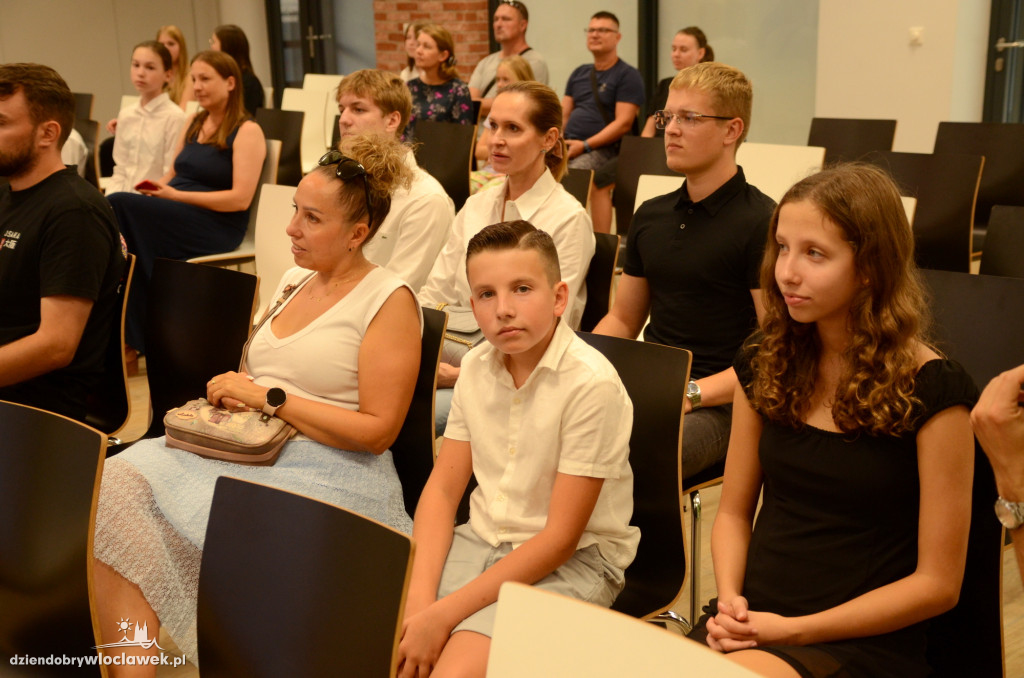 Uroczyste wręczenie certyfikatów PEICYL