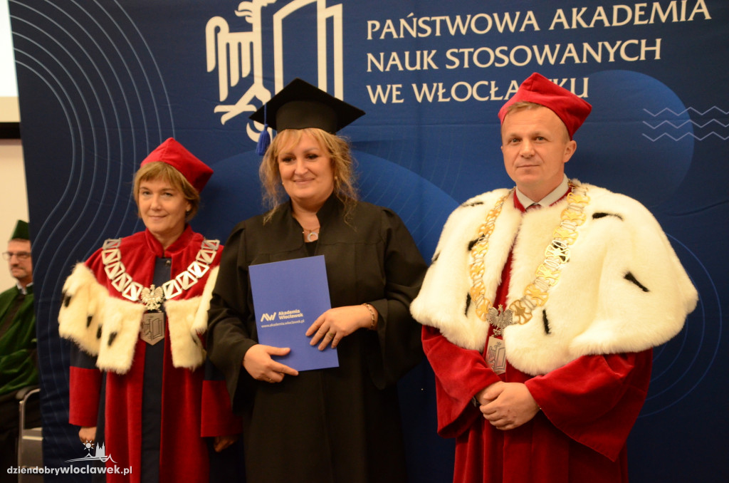 Wręczenie dyplomów absolwentom PANS we Włocławku