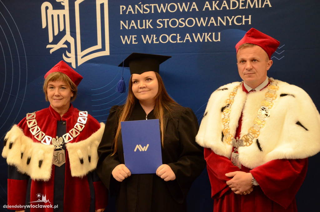 Wręczenie dyplomów absolwentom PANS we Włocławku