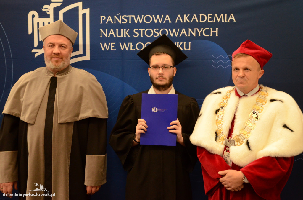 Wręczenie dyplomów absolwentom PANS we Włocławku