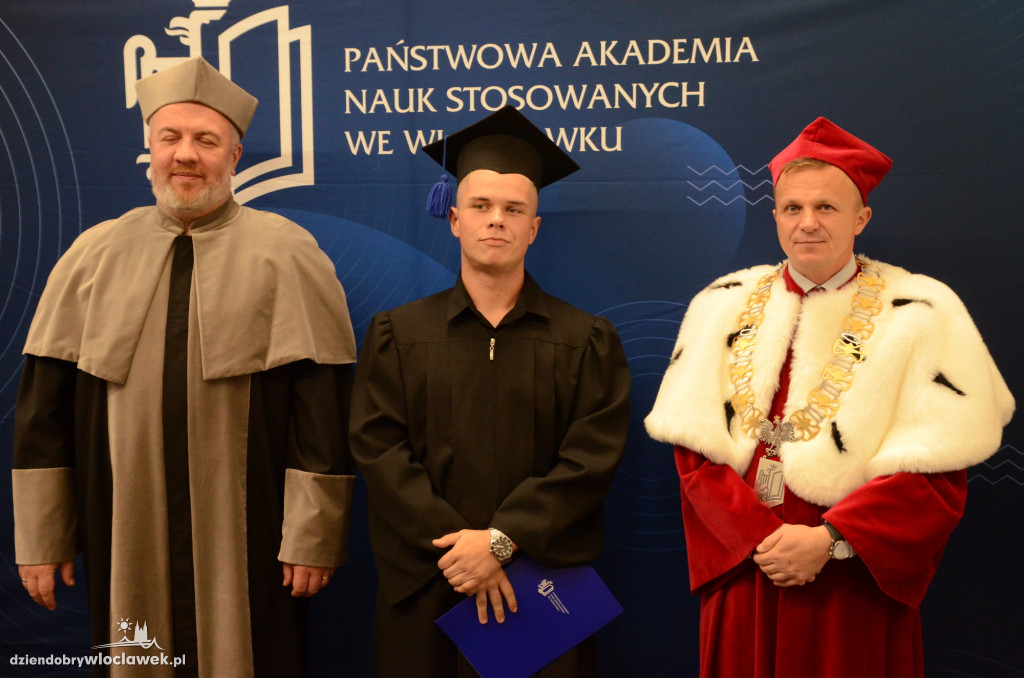 Wręczenie dyplomów absolwentom PANS we Włocławku