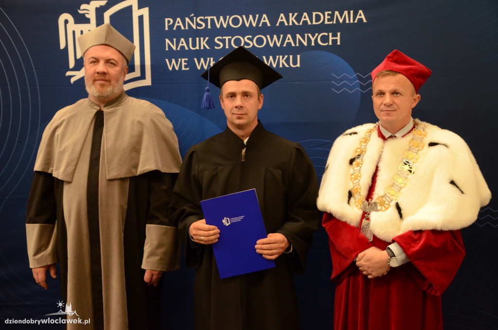 Wręczenie dyplomów absolwentom PANS we Włocławku