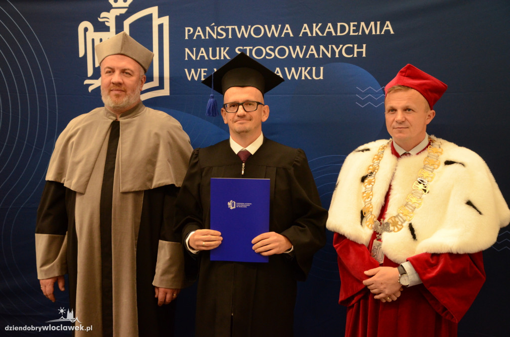 Wręczenie dyplomów absolwentom PANS we Włocławku
