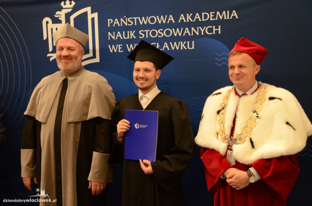 Wręczenie dyplomów absolwentom PANS we Włocławku