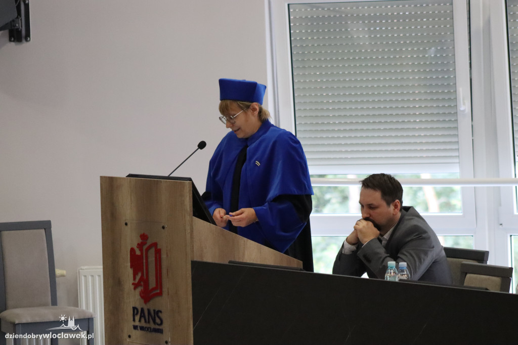 PANS wykształciła nowe pielęgniarki. Tak odbierały dyplomy (FOTO)