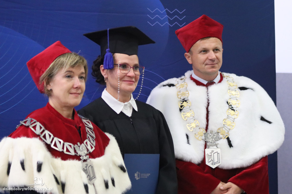 PANS wykształciła nowe pielęgniarki. Tak odbierały dyplomy (FOTO)