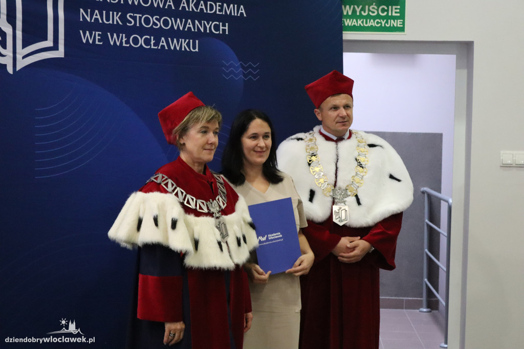 PANS wykształciła nowe pielęgniarki. Tak odbierały dyplomy (FOTO)