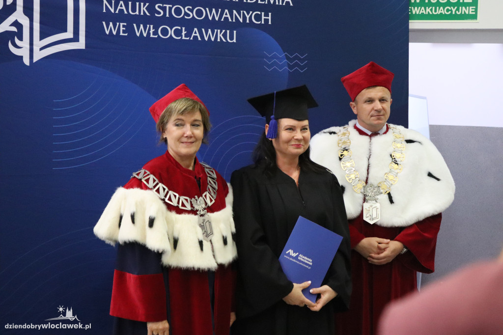 PANS wykształciła nowe pielęgniarki. Tak odbierały dyplomy (FOTO)