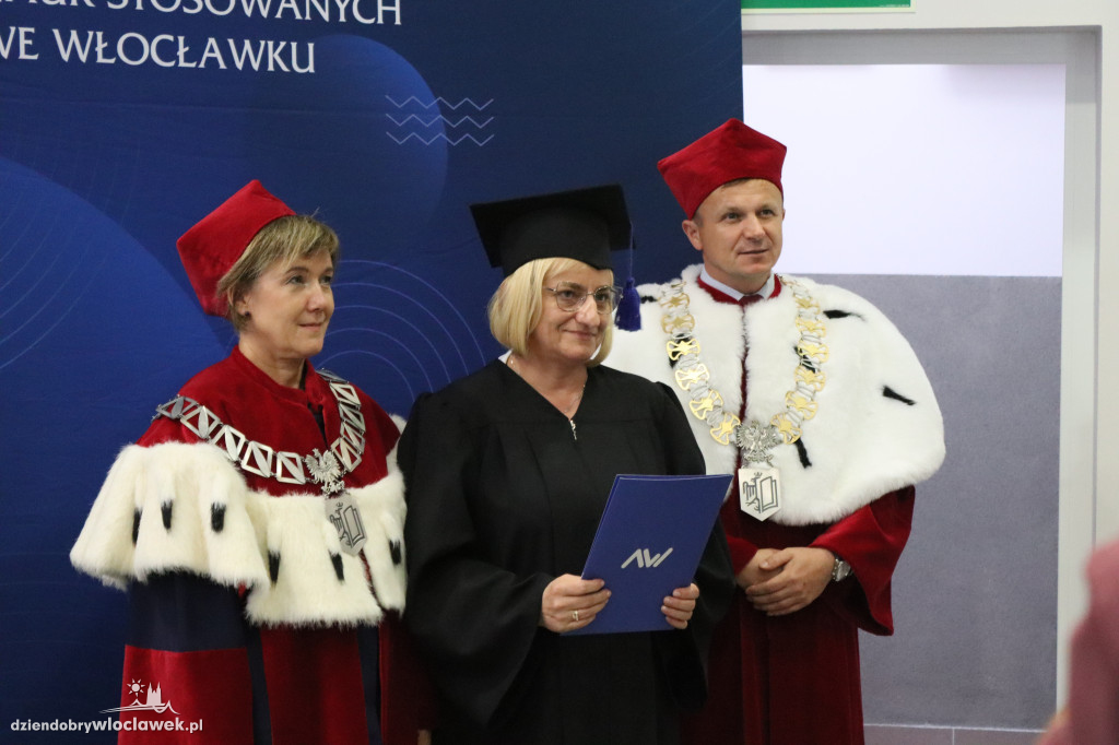 PANS wykształciła nowe pielęgniarki. Tak odbierały dyplomy (FOTO)