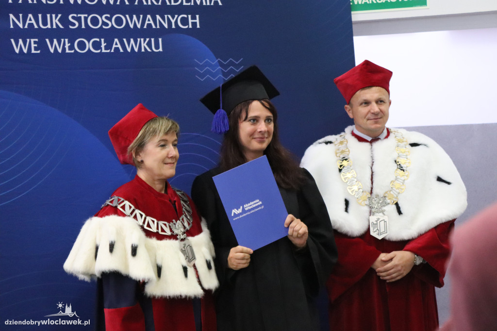 PANS wykształciła nowe pielęgniarki. Tak odbierały dyplomy (FOTO)