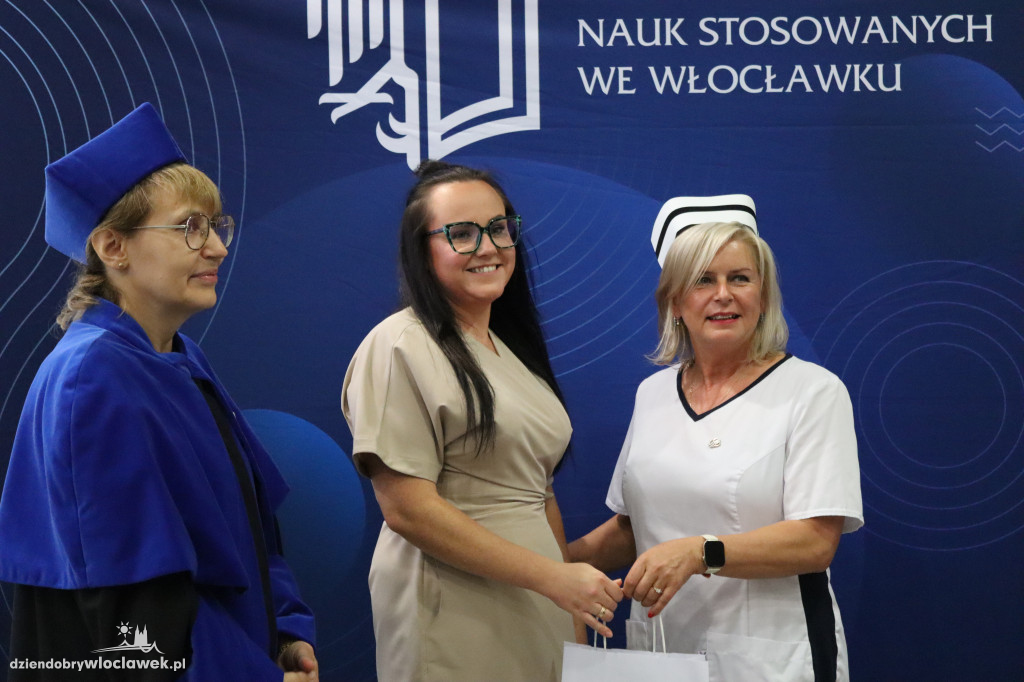PANS wykształciła nowe pielęgniarki. Tak odbierały dyplomy (FOTO)