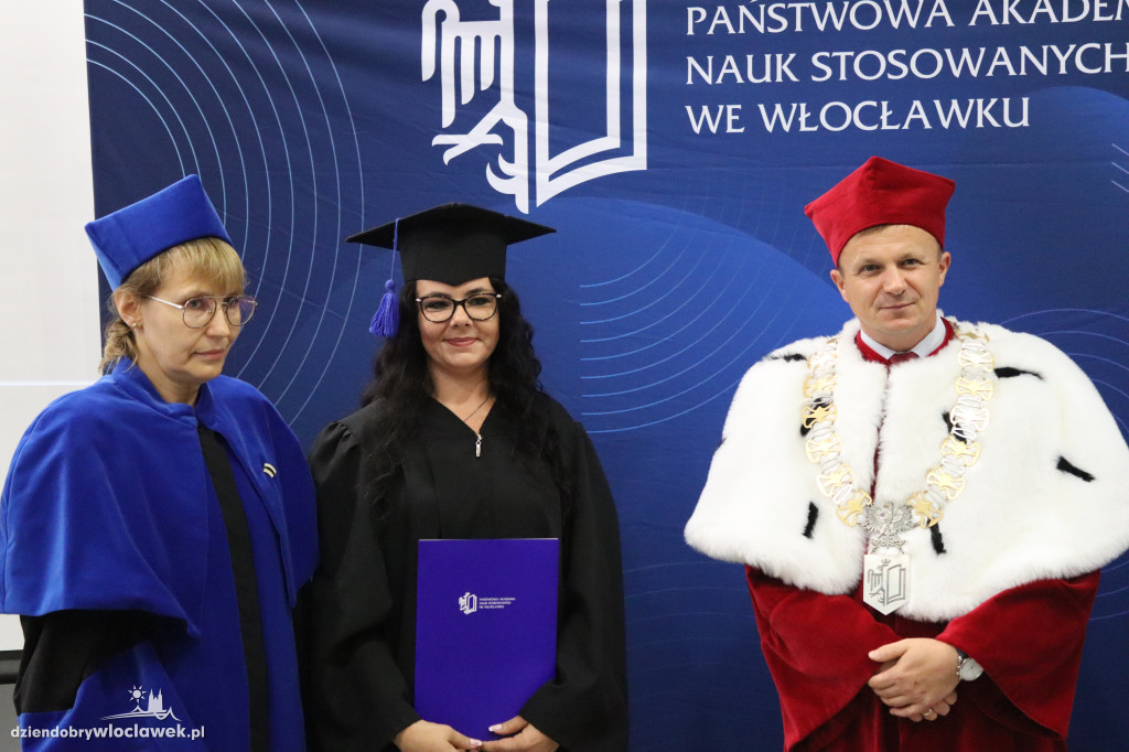 PANS wykształciła nowe pielęgniarki. Tak odbierały dyplomy (FOTO)