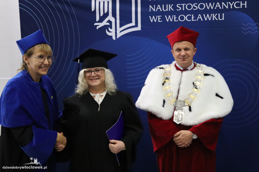 PANS wykształciła nowe pielęgniarki. Tak odbierały dyplomy (FOTO)