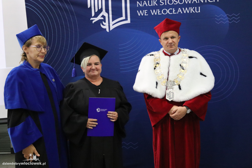 PANS wykształciła nowe pielęgniarki. Tak odbierały dyplomy (FOTO)