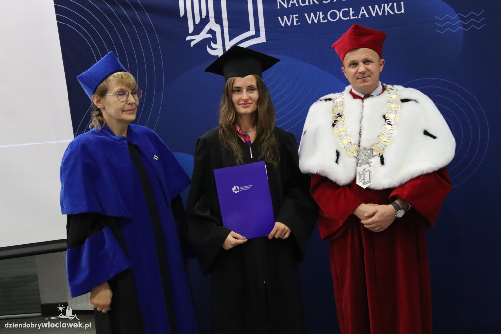 PANS wykształciła nowe pielęgniarki. Tak odbierały dyplomy (FOTO)
