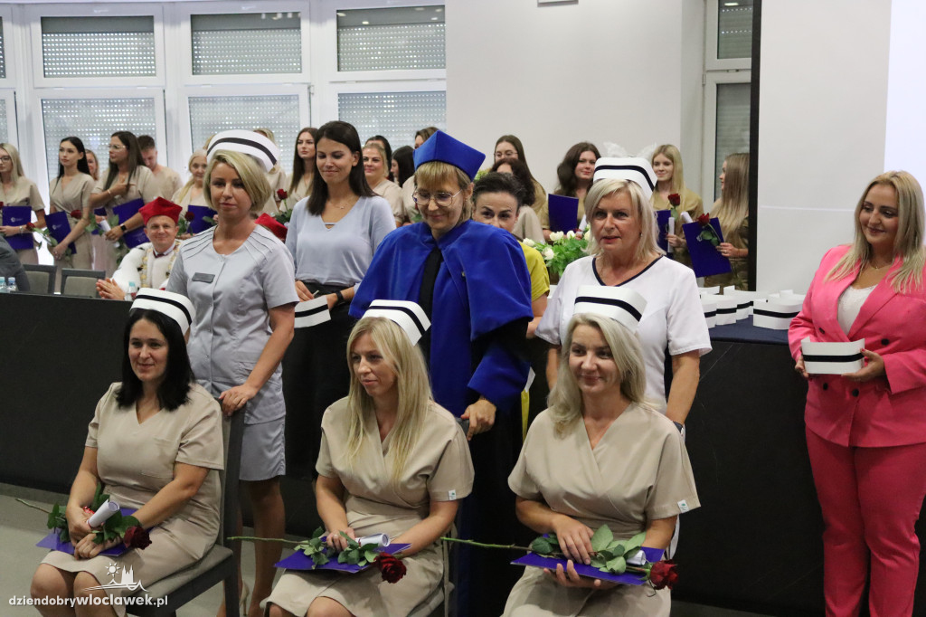 PANS wykształciła nowe pielęgniarki. Tak odbierały dyplomy (FOTO)