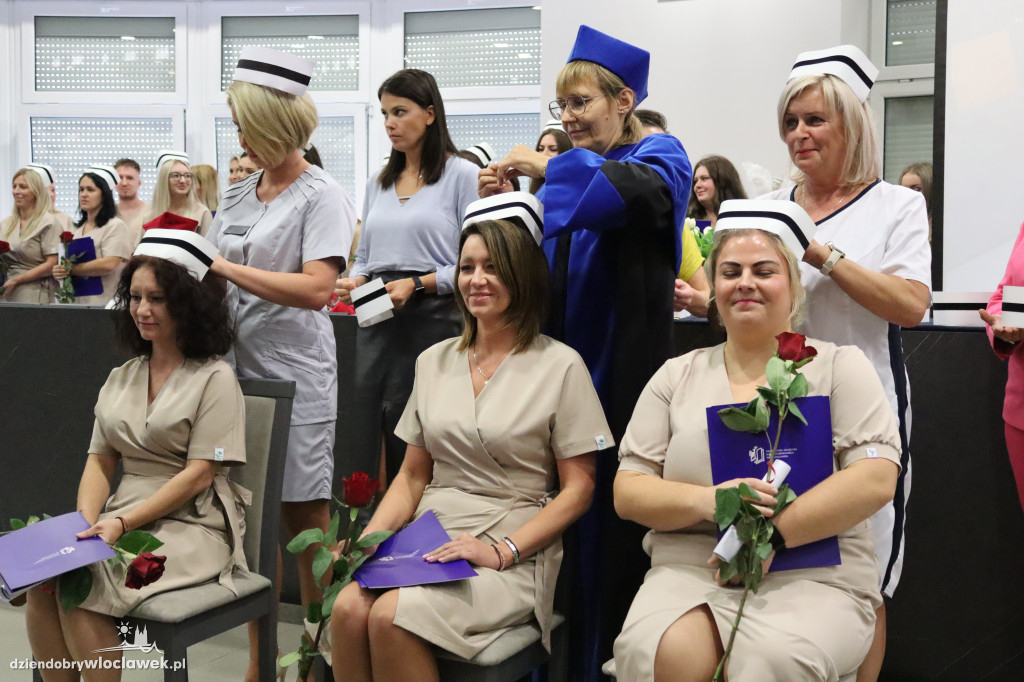 PANS wykształciła nowe pielęgniarki. Tak odbierały dyplomy (FOTO)