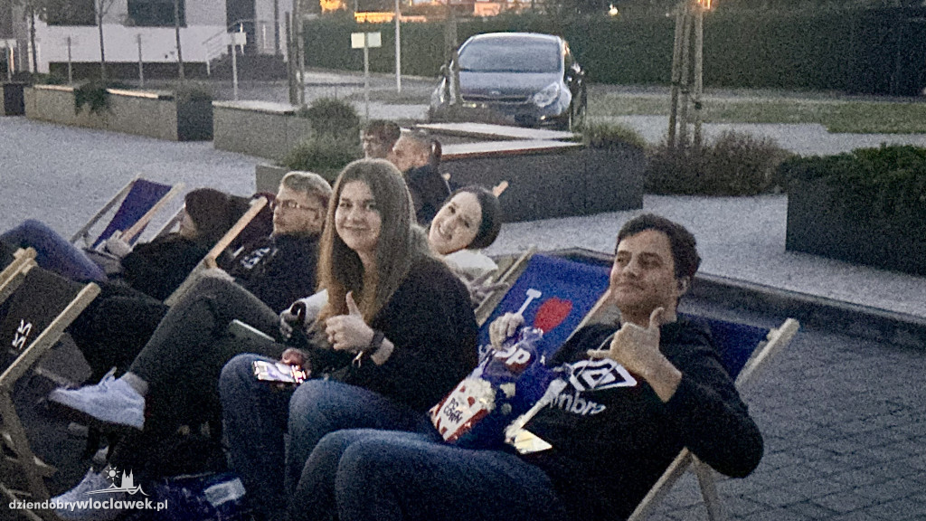 Uczelniane kino plenerowe