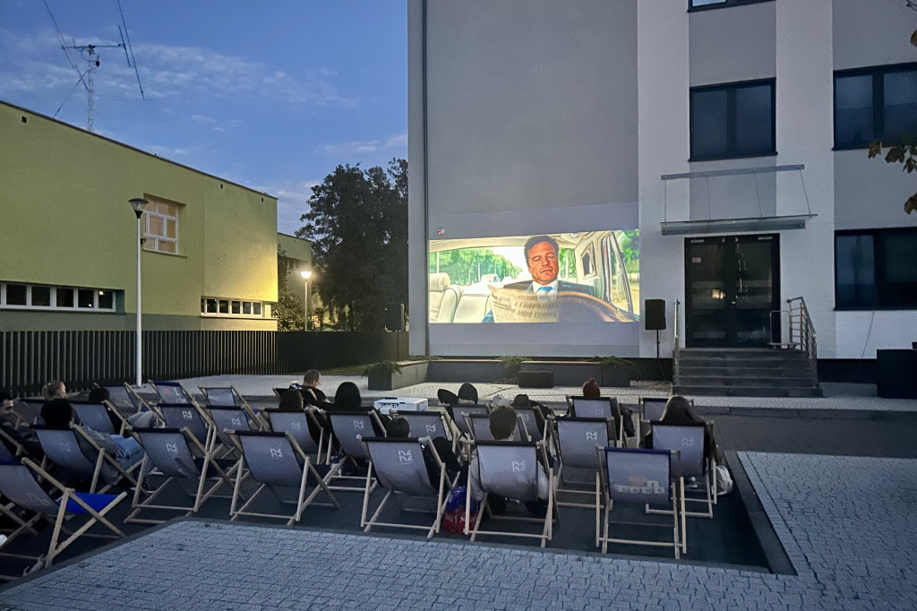 Uczelniane kino plenerowe