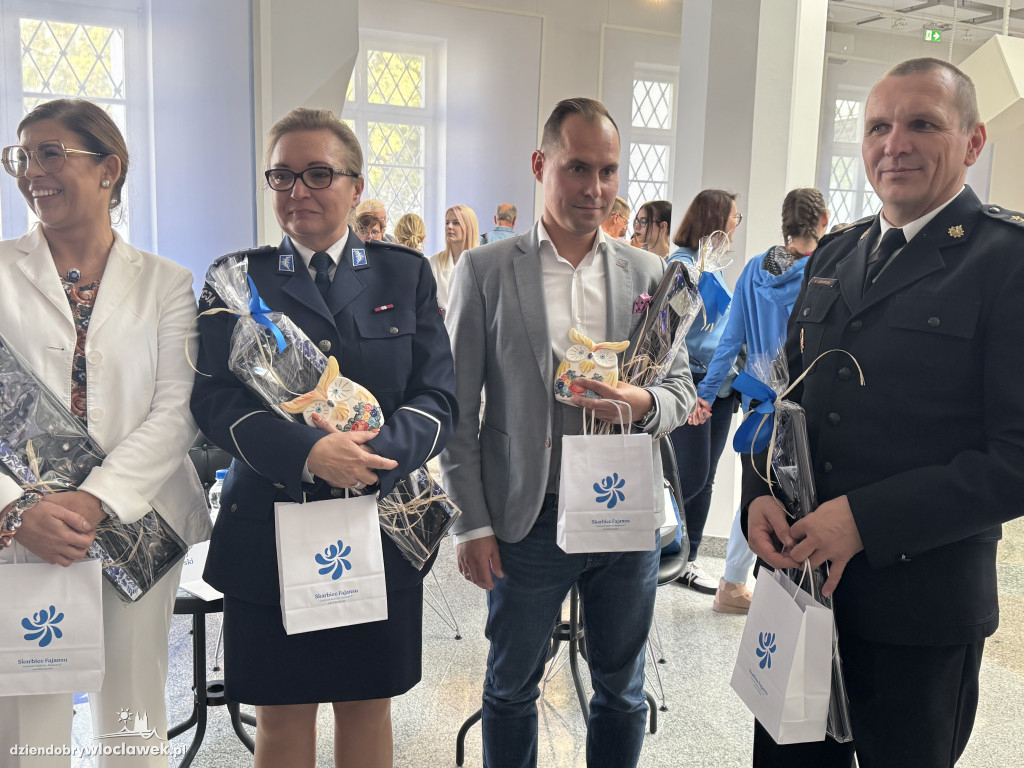Pierwsze urodziny Skarbca Fajansu. Test wiedzy o fajansie