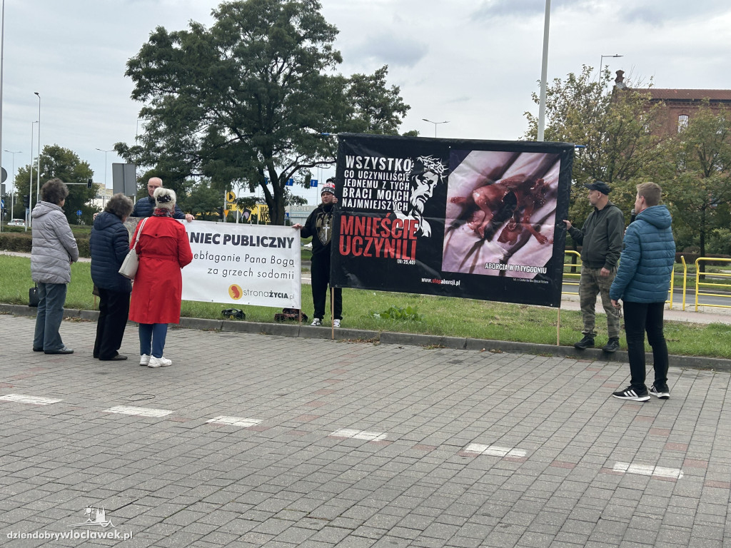 Protest przeciwko aborcji i pedofilii