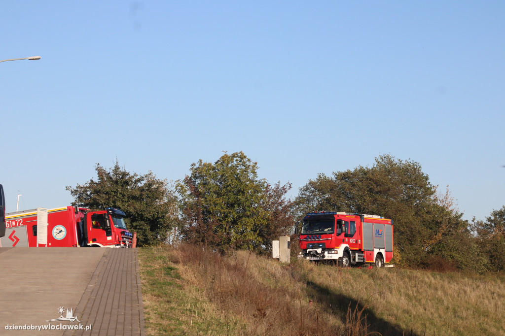 Mężczyzna wypadł z łodzi na Wiśle przy Płockiej