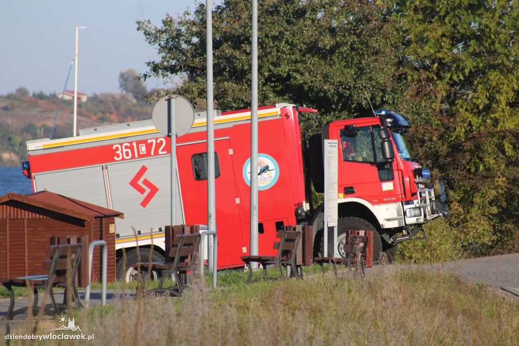Mężczyzna wypadł z łodzi na Wiśle przy Płockiej