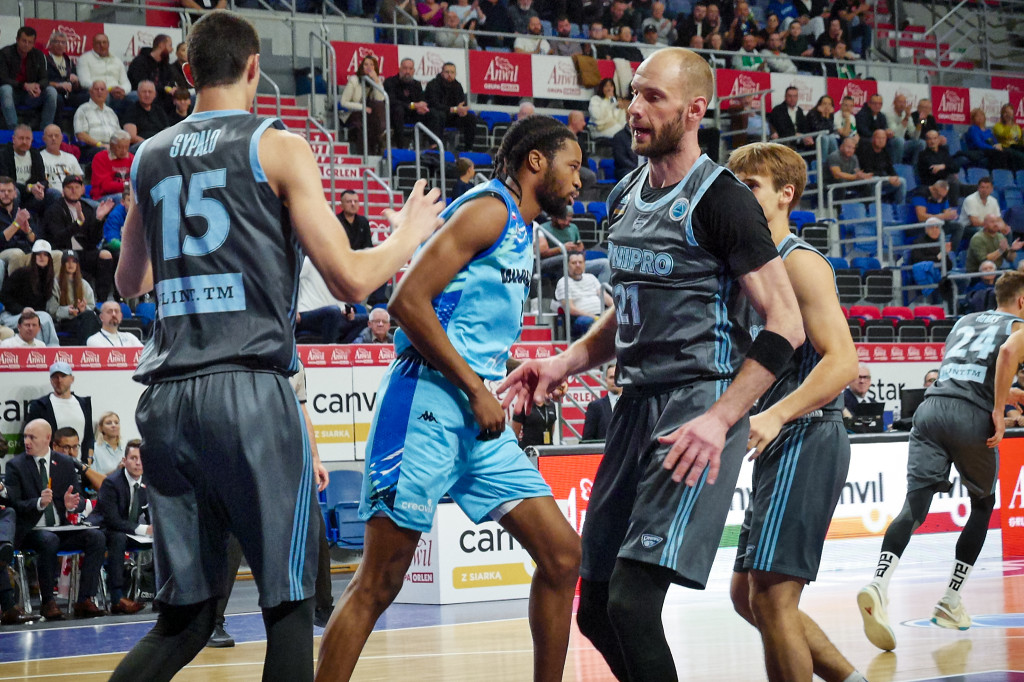 Anwil zmiażdżył rywali! W Hali Mistrzów znów pękła setka!