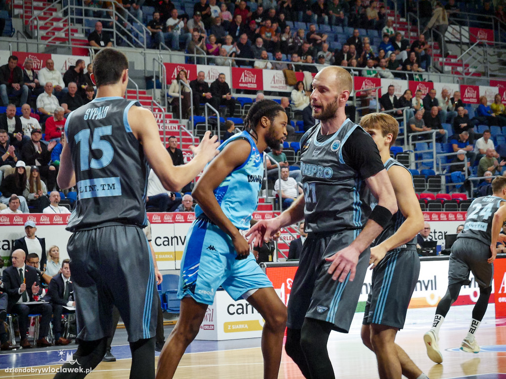 Anwil zmiażdżył rywali! W Hali Mistrzów znów pękła setka!