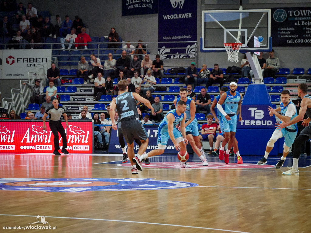 Anwil zmiażdżył rywali! W Hali Mistrzów znów pękła setka!