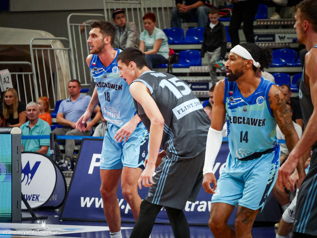 Anwil zmiażdżył rywali! W Hali Mistrzów znów pękła setka!