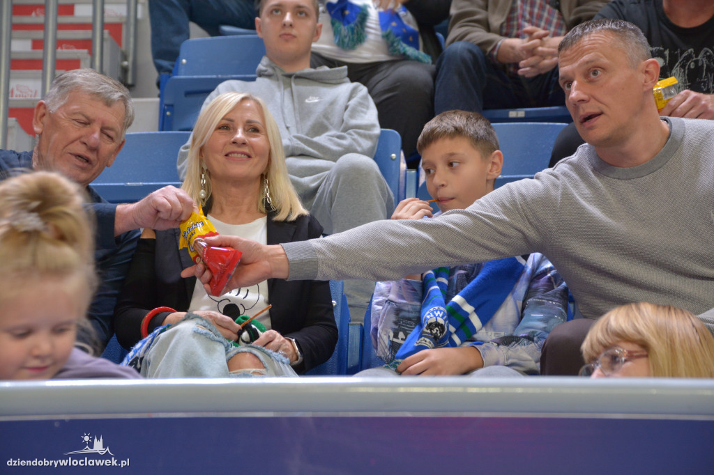 Kibice na meczu BC Dnipro vs. Anwil Włocławek