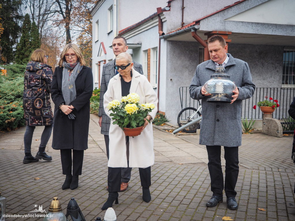 Władze miasta na grobach zasłużonych włocławian