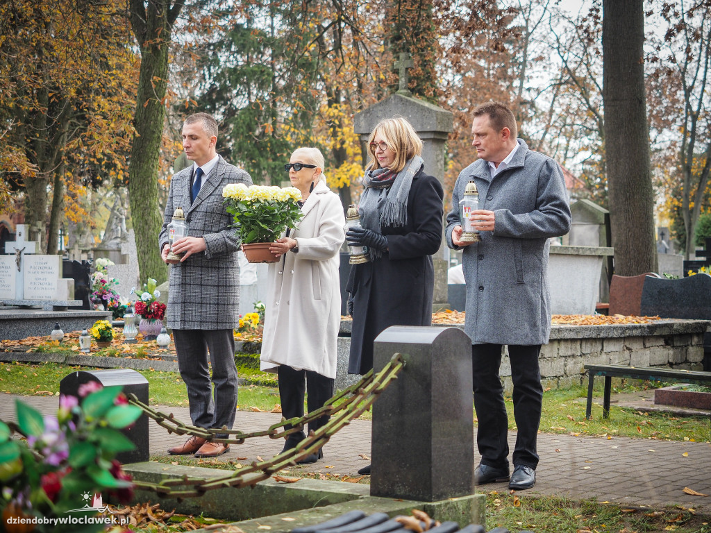 Władze miasta na grobach zasłużonych włocławian