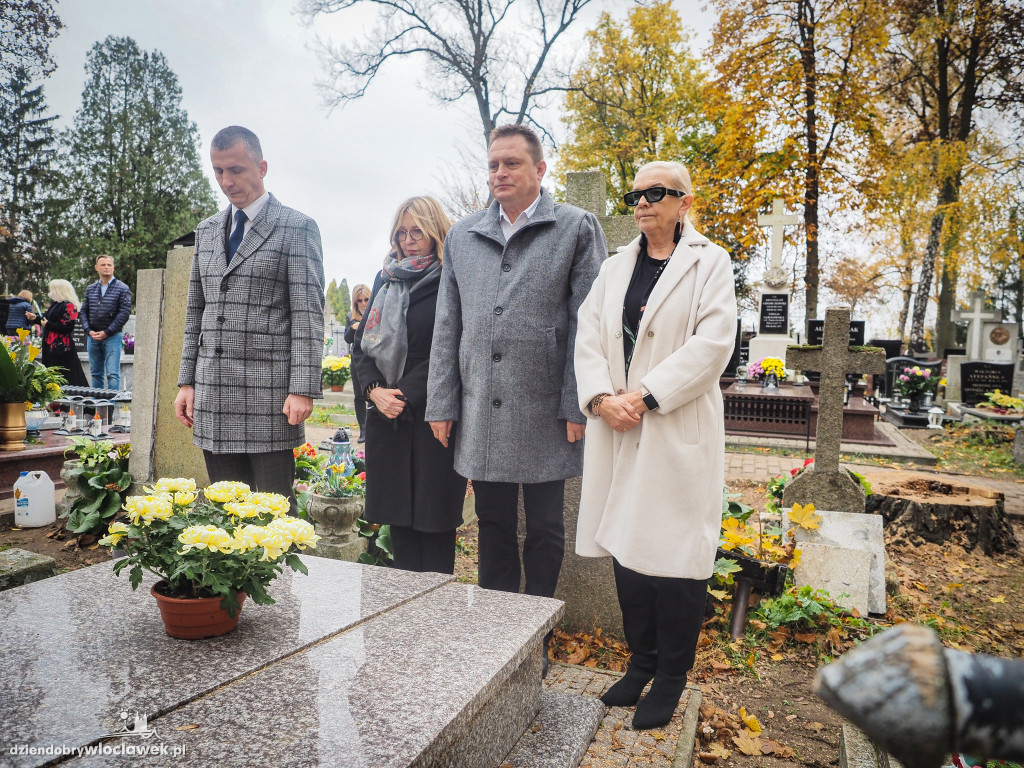 Władze miasta na grobach zasłużonych włocławian