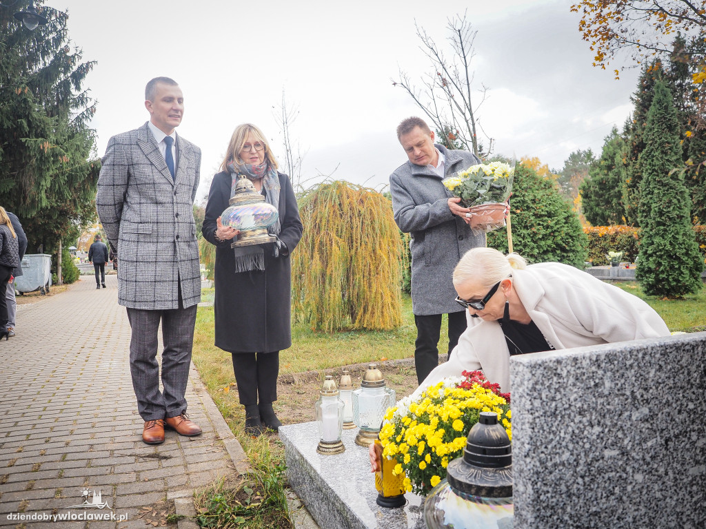Władze miasta na grobach zasłużonych włocławian