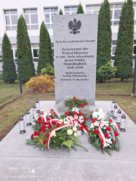 Obchody 11 Listopada w Kruszynie