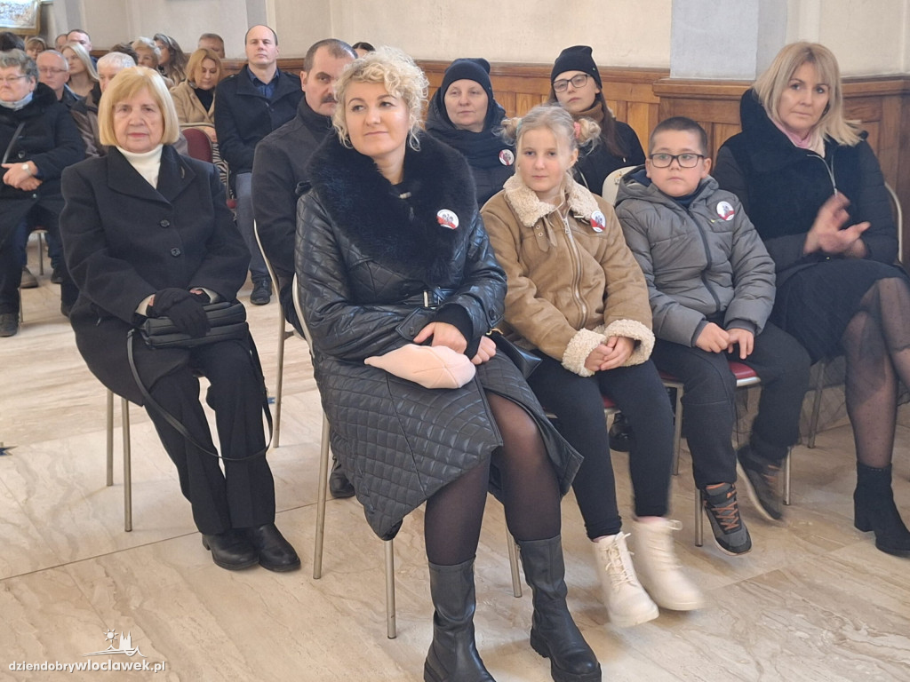 Obchody 11 Listopada w Kruszynie
